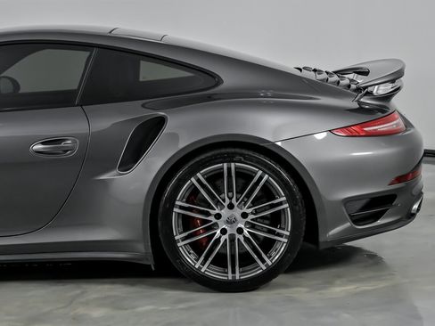 Used 2014 Porsche 911 Turbo image 9