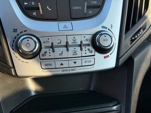 Used 2017 Chevrolet Equinox LT w/ Convenience Package image 21