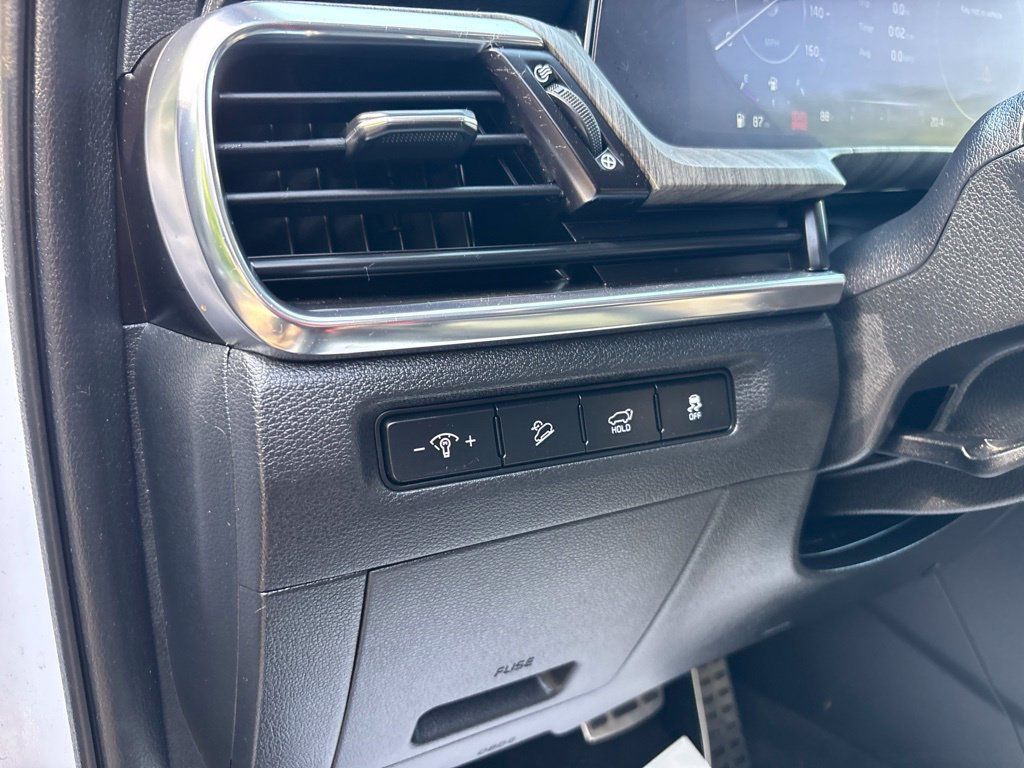 Used 2025 Kia Telluride SX Prestige AWD/4WD image 16