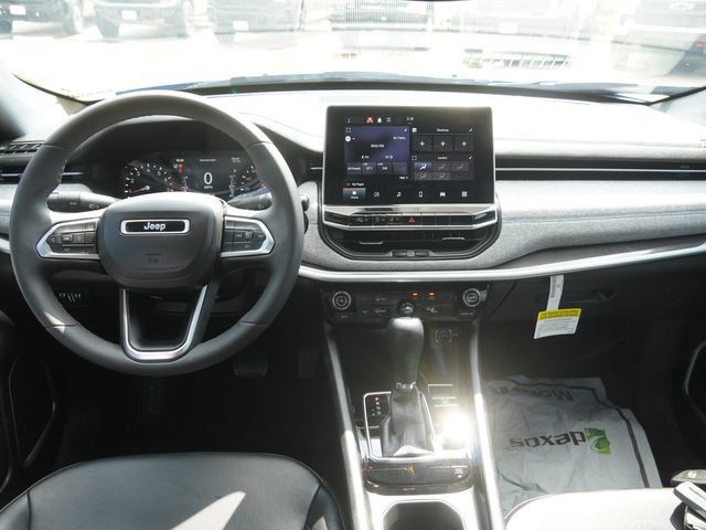 Used 2023 Jeep Compass Latitude AWD/4WD image 15