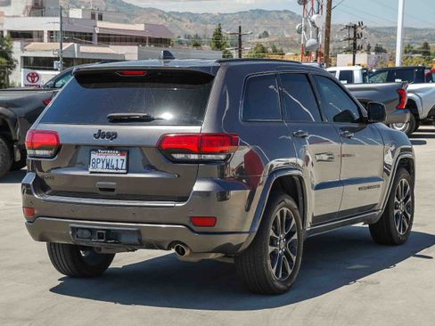 Used 2020 Jeep Grand Cherokee Altitude AWD/4WD image 7