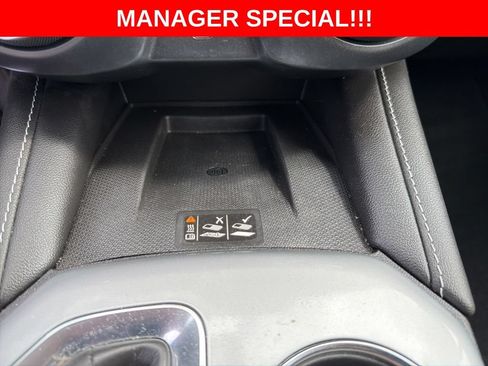 Used 2023 Chevrolet Blazer LT w/ Convenience Package AWD/4WD image 29