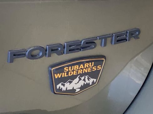 Used 2024 Subaru Forester Wilderness w/ Convenience Package AWD/4WD image 12