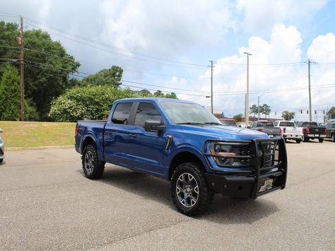 Used 2025 Ford F150 STX w/ Equipment Group 200A AWD/4WD image 4