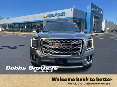 Used 2023 GMC Yukon XL Denali AWD/4WD image 2