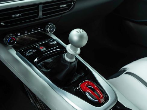 New 2025 Lotus Emira image 31