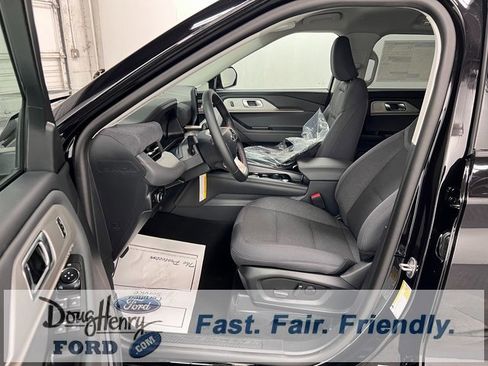 New 2026 Ford Explorer Active image 27