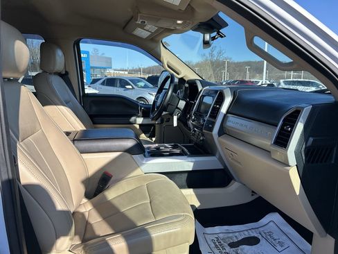 Used 2021 Ford F250 Lariat w/ Lariat Value Package image 15