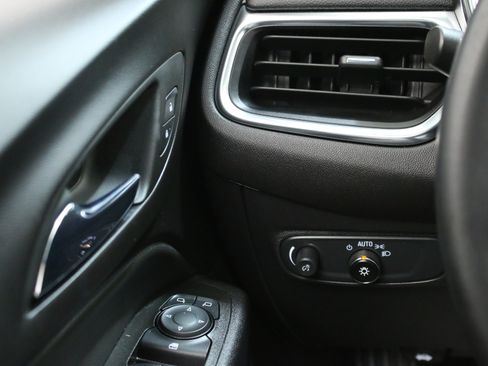 Certified 2024 Chevrolet Equinox LT AWD/4WD image 15