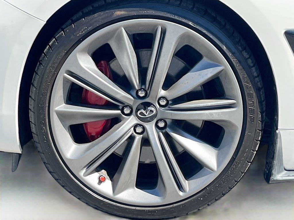 Used 2021 INFINITI Q60 Red Sport 400 w/ Cargo Package AWD/4WD image 32