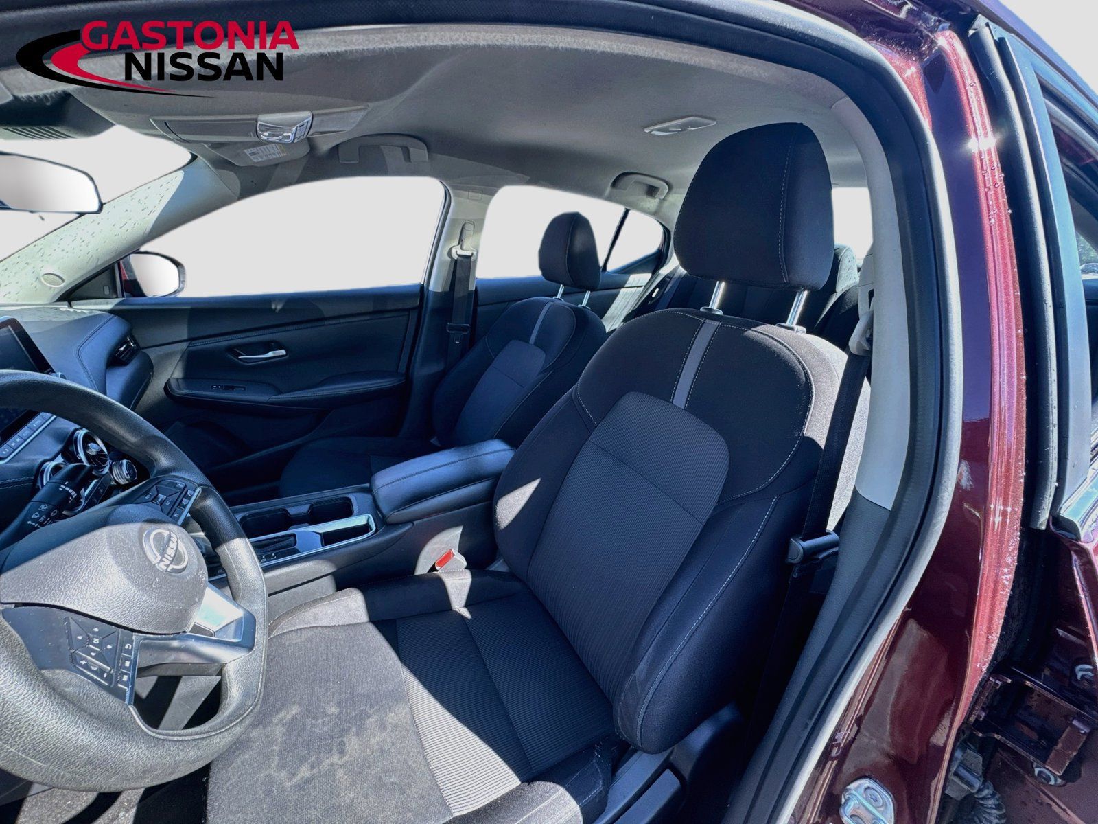 Used 2024 Nissan Sentra SV FWD image 25