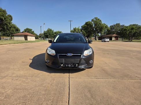 Used 2013 Ford Focus SE FWD image 4