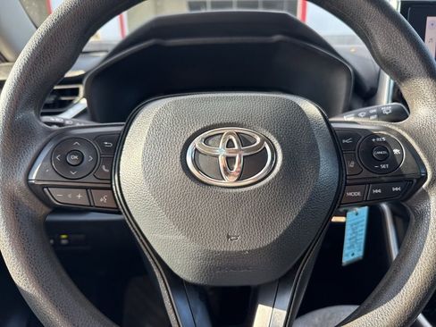 Used 2023 Toyota RAV4 LE image 20