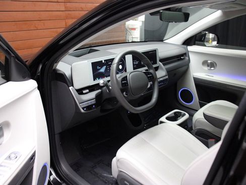 Used 2024 Hyundai Ioniq 5 Limited image 6