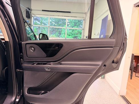 Used 2020 Lincoln Aviator Reserve w/ Equipment Group 201A RWD image 35