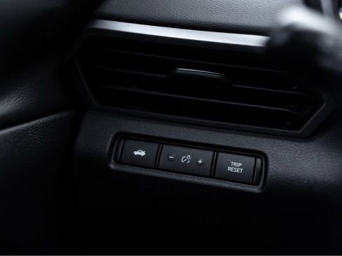 Used 2019 Nissan Altima 2.5 SR w/ SR Premium Package image 16