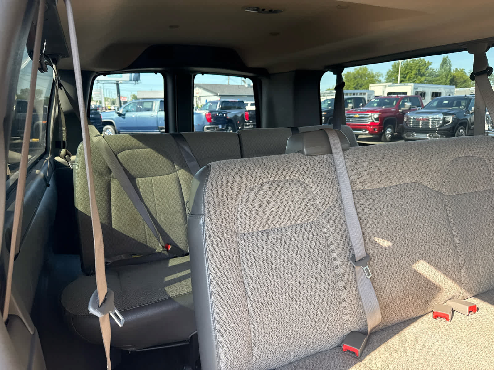 Certified 2024 Chevrolet Express 3500 LT w/ LT Preferred Equipment Group RWD image 21