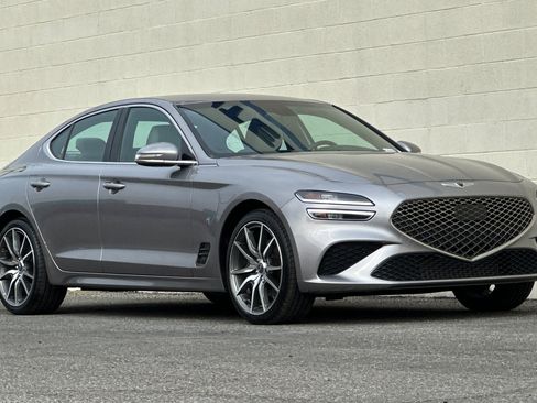 Used 2023 Genesis G70 2.0T image 2