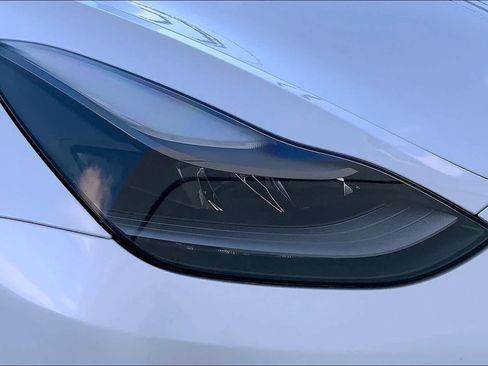 Used 2021 Tesla Model 3 Standard Range Plus RWD image 31