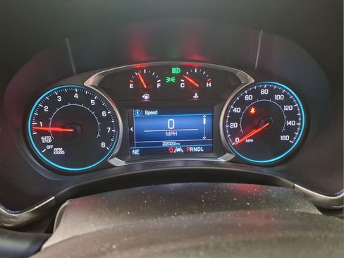 Used 2020 Chevrolet Equinox LT FWD image 14