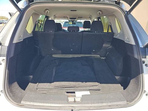 Used 2024 Nissan Rogue SV image 14