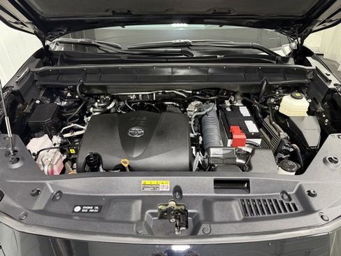 Used 2022 Toyota Highlander XLE image 29