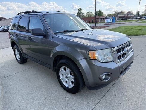 Used 2010 Ford Escape XLT FWD image 3