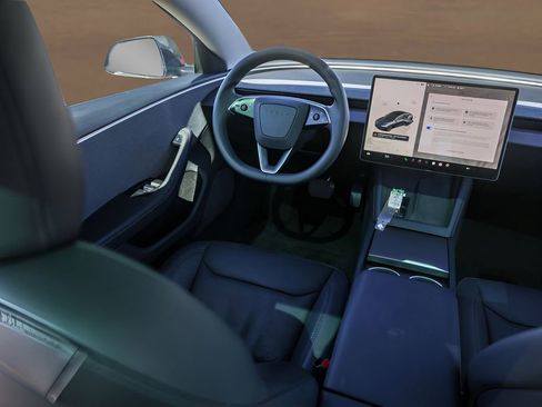 Used 2025 Tesla Model 3 Long Range image 25