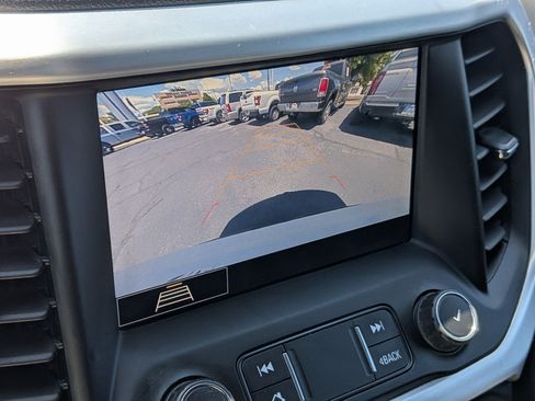 Used 2020 GMC Acadia SLT AWD/4WD image 26