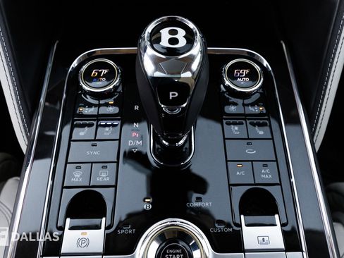 Used 2020 Bentley Flying Spur W12 image 31