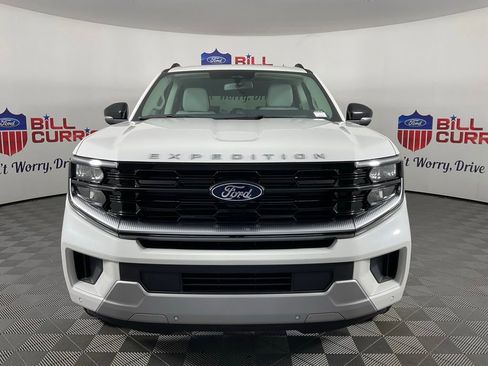 New 2026 Ford Expedition Max Platinum w/ Platinum Ultimate Package AWD/4WD image 8