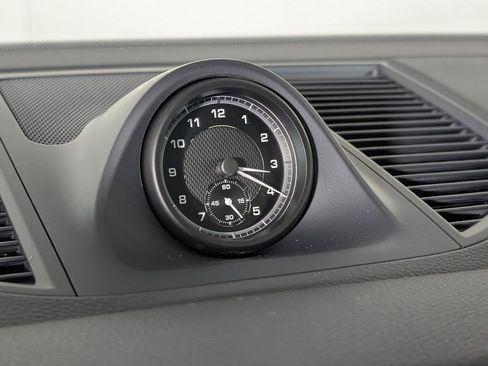 New 2026 Porsche Macan image 27