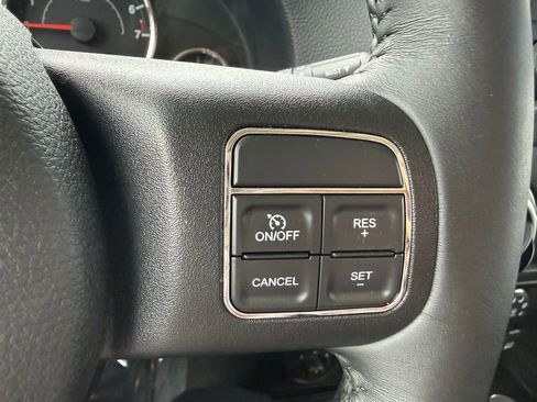 Used 2016 Jeep Wrangler Unlimited Sahara w/ Connectivity Group AWD/4WD image 20