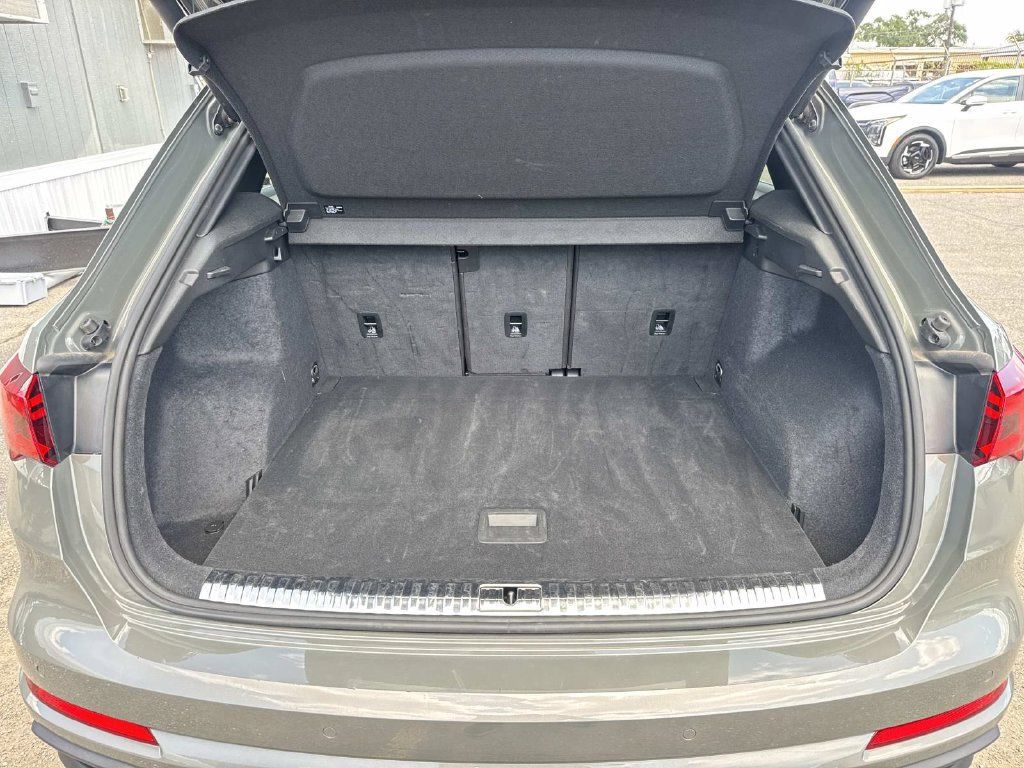 Used 2025 Audi Q3 2.0T Premium AWD/4WD image 12