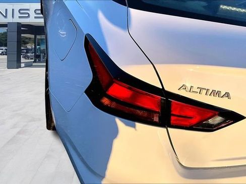 Used 2024 Nissan Altima 2.5 SR image 20