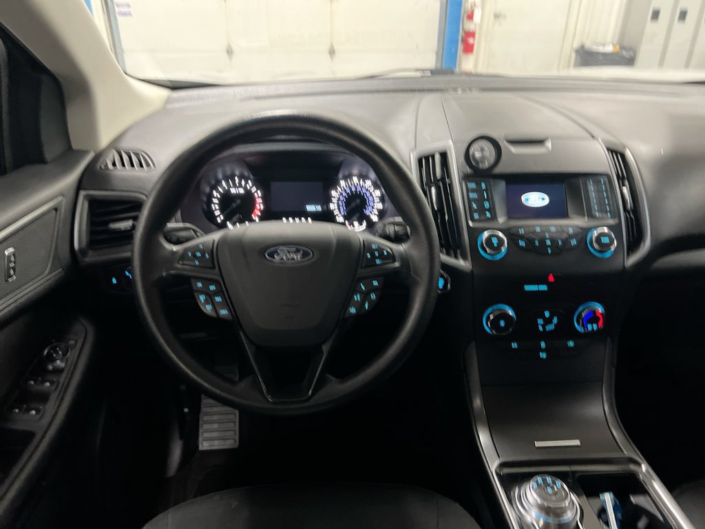 Used 2019 Ford Edge SE FWD image 11