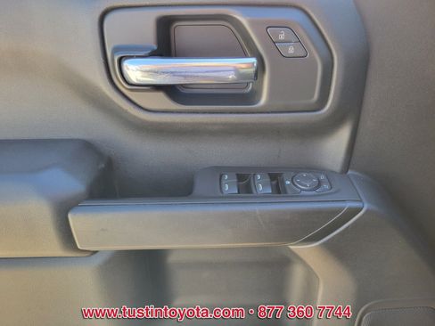 Used 2020 Chevrolet Silverado 1500 Custom w/ Custom Value Package image 17