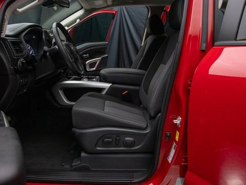 Used 2024 Nissan Titan SV w/ SV Convenience Package image 26