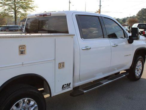 Used 2022 Chevrolet Silverado 2500 LTZ w/ LTZ Convenience Package image 11