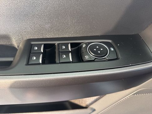 Used 2025 Ford F250 XLT image 17