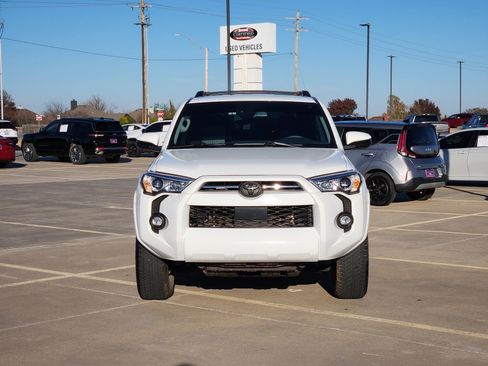 Used 2023 Toyota 4Runner SR5 image 6