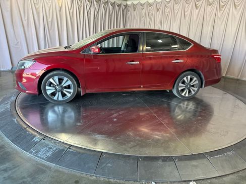 Used 2019 Nissan Sentra SV w/ Special Edition Package FWD image 8