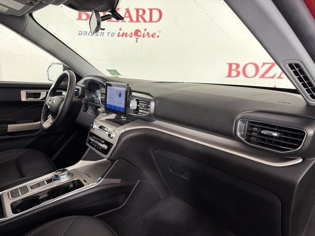 Used 2023 Ford Explorer XLT w/ Equipment Group 202A RWD image 31