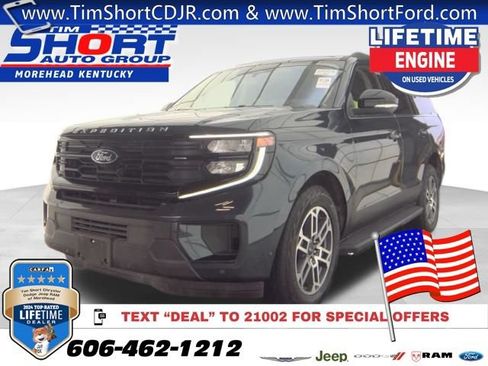 Used 2025 Ford Expedition Active AWD/4WD image 1