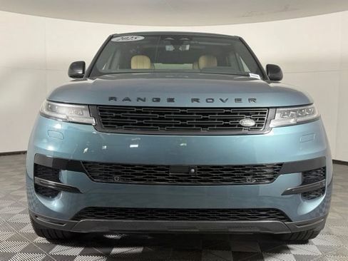 Used 2025 Land Rover Range Rover Sport SE AWD/4WD image 11