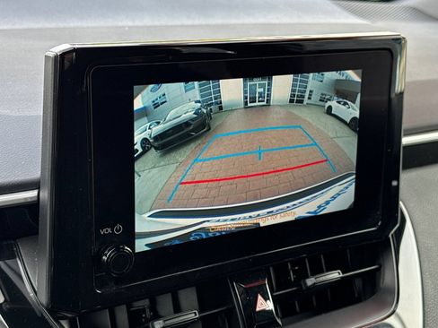Used 2025 Toyota Corolla SE FWD image 21