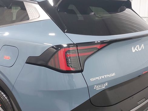 New 2026 Kia Sportage EX image 54