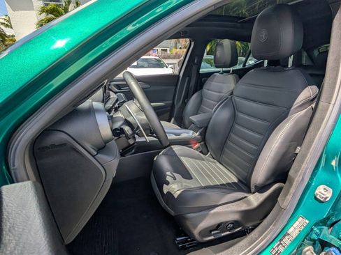 Used 2024 Alfa Romeo Tonale Veloce image 11