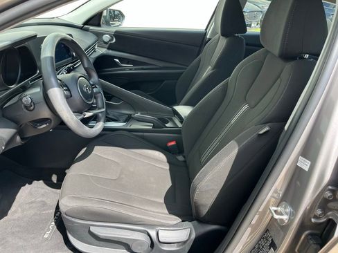 Used 2023 Hyundai Elantra SEL FWD image 14
