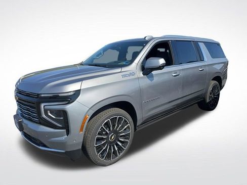 New 2026 Chevrolet Suburban High Country AWD/4WD image 2